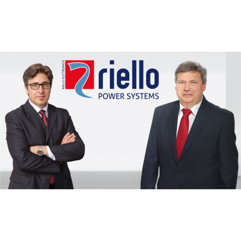 Riello stellt mit neuer Marke und personeller Verstärkung die Weichen weiter Richtung Erfolg:
Geschäftsführer und Dipl.-Ing. Luca Buscherini (links) und Mathias Sigl (rechts).